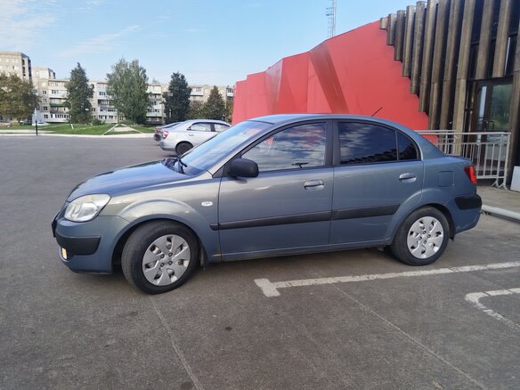 2008 Kia Rio II, серый, 455000 рублей - вид 4