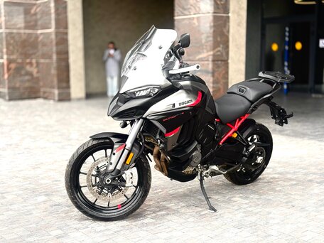 2024 Ducati Multistrada V4, серый, 2350000 рублей, вид 1