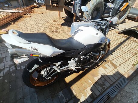 2010 Suzuki GSR 600, белый, 450000 рублей, вид 4