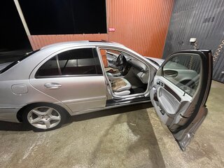 2003 Mercedes-Benz C-Класс 320 II (W203), серебристый, 580000 рублей, вид 2