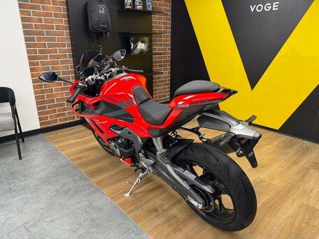 2026 Voge RR500S, красный, 687000 рублей, вид 4