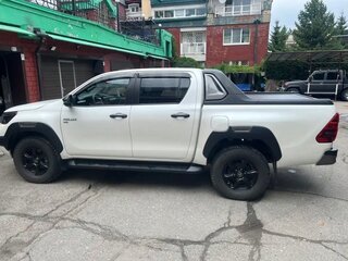 2022 Toyota Hilux VIII Рестайлинг 2, белый, 6500000 рублей, вид 2