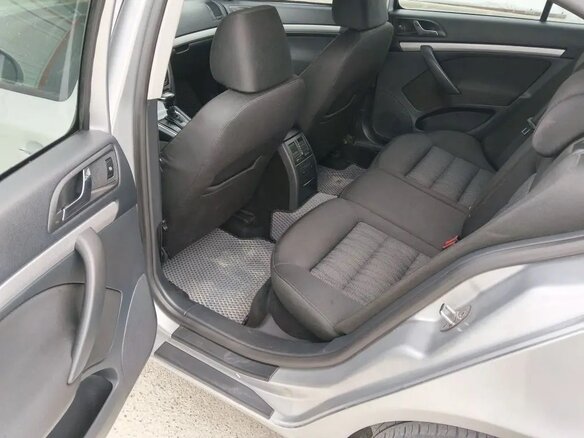 2013 Skoda Octavia II (A5) Рестайлинг, серебристый, 800000 рублей - вид 14