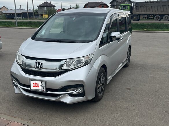 2016 Honda Stepwgn V, серый, 1965000 рублей