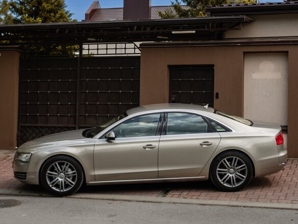 2011 Audi A8 III (D4), бежевый, 1700000 рублей - вид 5