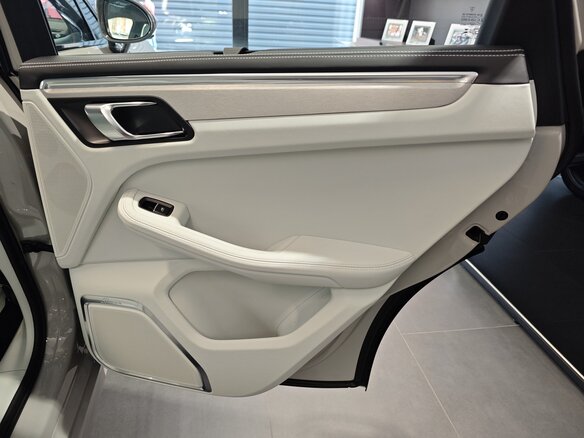 2026 Porsche Macan I Рестайлинг 2, серый, 14490000 рублей - вид 20