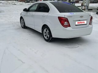 2012 Chevrolet Aveo II, белый, 790000 рублей, вид 3