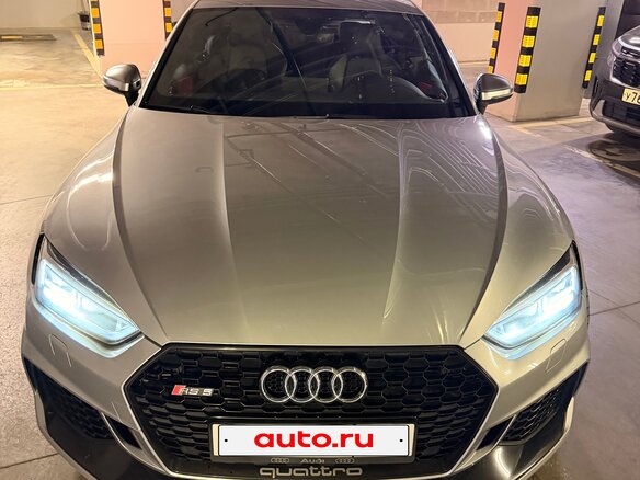 2019 Audi RS 5 II (F5), серебристый, 5400000 рублей - вид 4