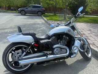 2009 Harley-Davidson V-Rod Muscle, серебристый, 1300000 рублей, вид 2