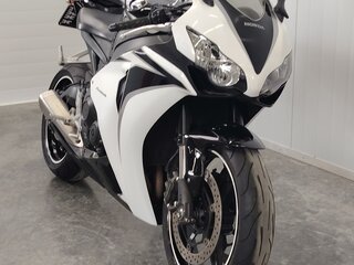2010 Honda CBR 1000 RR/RA Fireblade, чёрный, 629000 рублей, вид 3