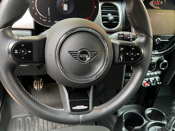 2022 Mini Hatch JCW III (F55/F56) Рестайлинг 2, серый, 4750000 рублей - вид 13