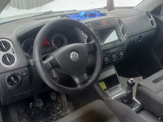 2008 Volkswagen Tiguan I, серебристый, 760000 рублей, вид 2