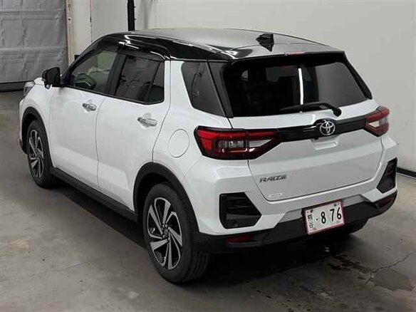 2022 Toyota Raize I, белый, 1850000 рублей - вид 2
