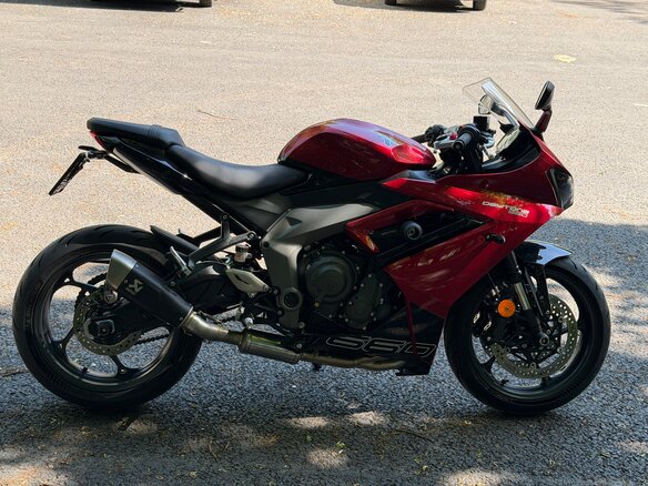 2024 Triumph Daytona 660, красный, 1100000 рублей