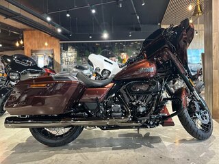 2024 Harley-Davidson CVO Street Glide, пурпурный, 5550000 рублей, вид 4