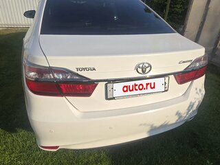 2016 Toyota Camry VII (XV50) Рестайлинг, белый, 1980000 рублей, вид 4