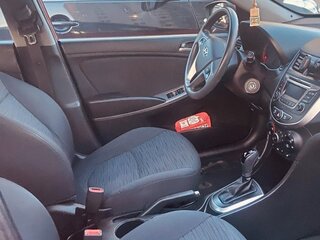 2016 Hyundai Solaris I Рестайлинг, красный, 976406 рублей, вид 5
