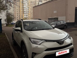 2017 Toyota RAV4 IV (XA40) Рестайлинг, белый, 2500000 рублей, вид 4