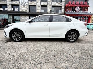 2023 Kia K3 II (China Market) Рестайлинг, белый, 1360000 рублей, вид 5