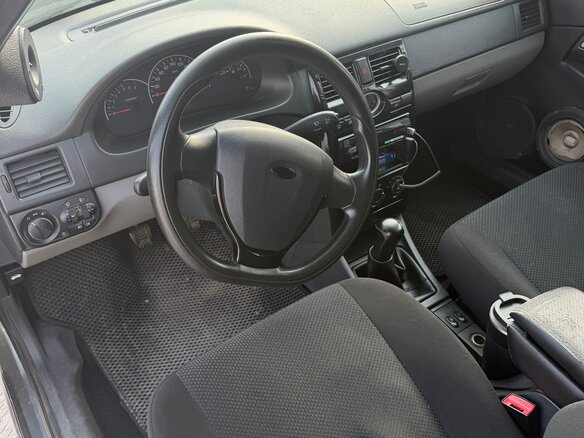 2011 Lada (ВАЗ) Priora I, серый, 300000 рублей - вид 10