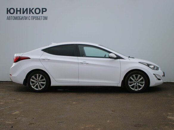 2014 Hyundai Elantra V (MD) Рестайлинг, белый - вид 3