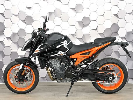 2023 KTM 890 Duke, чёрный, 899000 рублей, вид 4