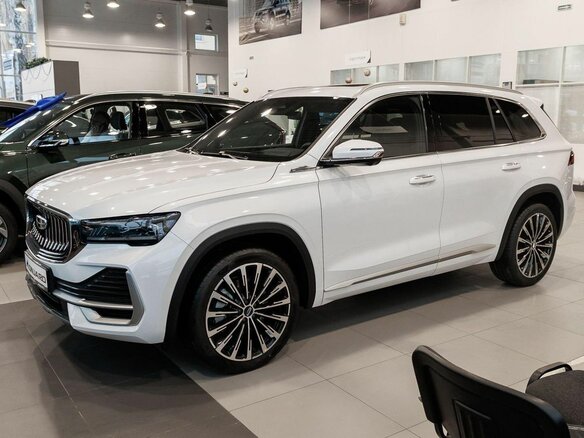 2026 Geely Monjaro I Рестайлинг, белый, 4954990 рублей - вид 5