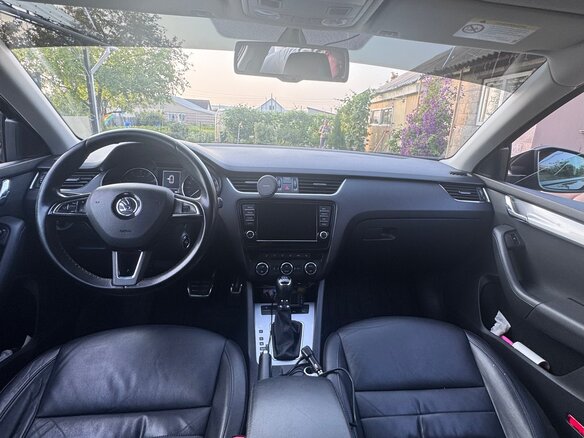 2014 Skoda Octavia III (A7), чёрный, 1549999 рублей - вид 4