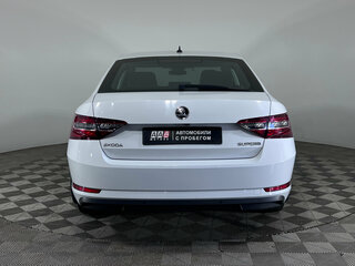 2017 Skoda Superb III, белый, 2050000 рублей, вид 5