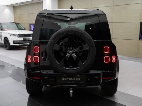2025 Land Rover Defender 110 II, чёрный, 16500000 рублей, вид 5