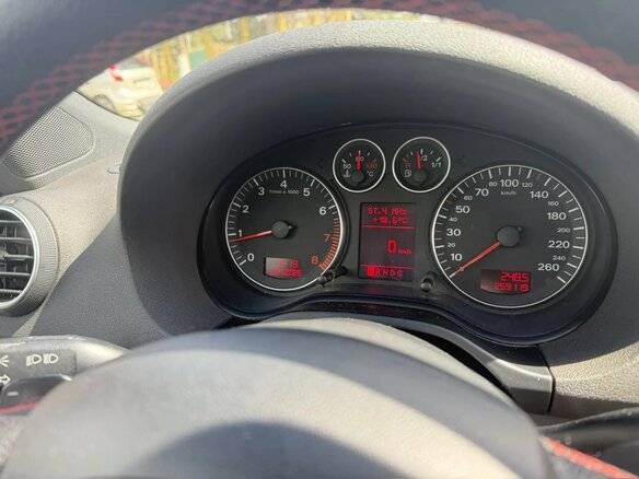 2007 Audi A3 II (8P) Рестайлинг 1, красный, 850000 рублей - вид 9