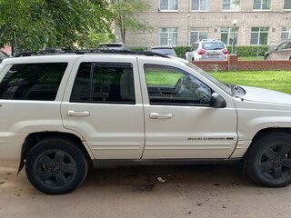 2001 Jeep Grand Cherokee II (WJ), белый, 700000 рублей, вид 3