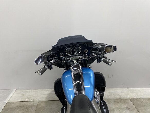 2010 Harley-Davidson Electra Glide, голубой, 759000 рублей - вид 15