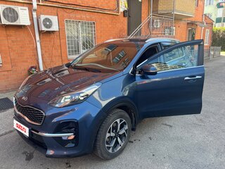 2018 Kia Sportage IV Рестайлинг, синий, 1800000 рублей, вид 1