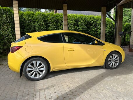 2014 Opel Astra GTC J Рестайлинг, жёлтый, 720000 рублей, вид 4