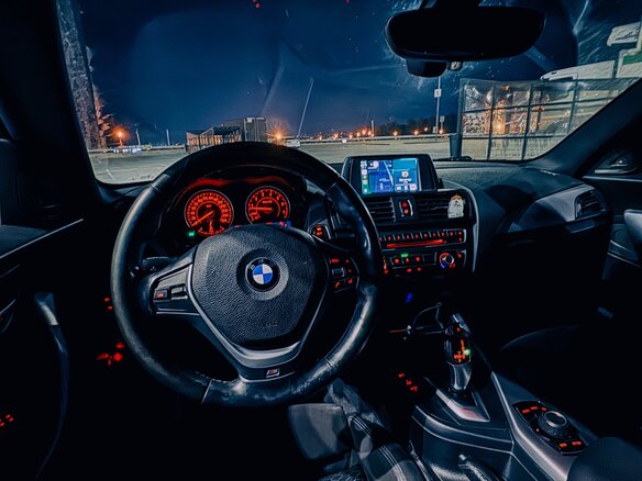 2013 BMW 1 серии 118i II (F20/F21), синий, 1400000 рублей - вид 5