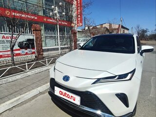 2022 Toyota Venza II, белый, 4950000 рублей, вид 2