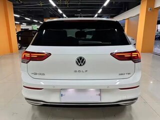 2022 Volkswagen Golf VIII, белый, 1836213 рублей, вид 5