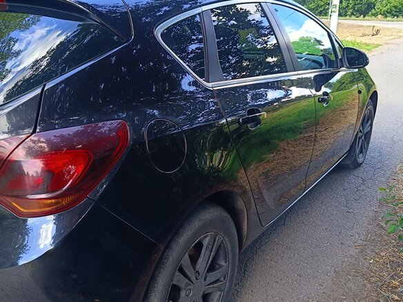 2010 Opel Astra J, чёрный, 800000 рублей - вид 6