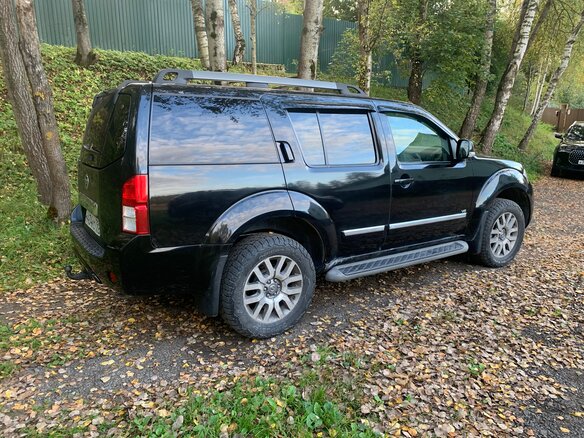 2012 Nissan Pathfinder III Рестайлинг, чёрный, 1700000 рублей - вид 2