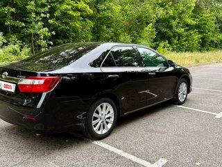 2013 Toyota Camry VII (XV50), чёрный, 1550000 рублей, вид 2