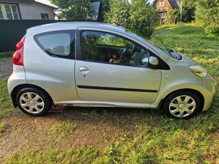 2010 Peugeot 107 I Рестайлинг, серый, 450000 рублей, вид 2