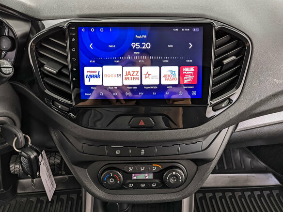 2017 Lada (ВАЗ) Vesta I, чёрный, 815000 рублей - вид 16