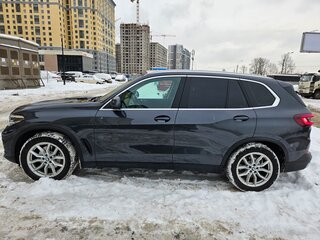 2021 BMW X5 25d IV (G05/G18), серый, 7100000 рублей, вид 5