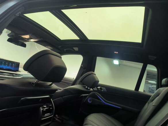 2026 BMW X7 40d I (G07) Рестайлинг, серый - вид 17