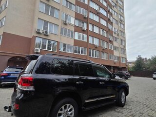 2015 Toyota Land Cruiser 200 Series Рестайлинг 2, чёрный, 8100000 рублей, вид 1