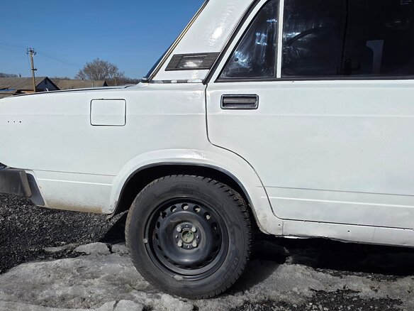 1997 Lada (ВАЗ) 2105, белый, 95000 рублей - вид 16