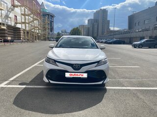 2019 Toyota Camry VIII (XV70), жёлтый, 1650000 рублей, вид 1