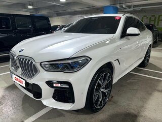 2021 BMW X6 40i III (G06), белый, 8990000 рублей, вид 1