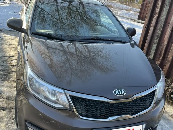 2015 Kia Rio 6-speed III, коричневый, 830000 рублей - вид 3